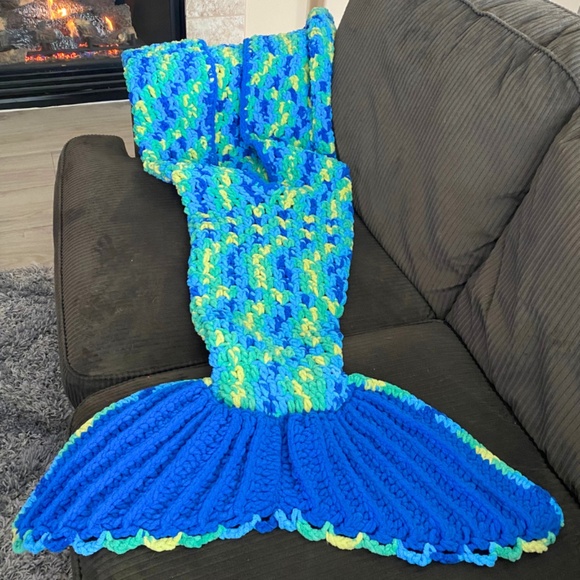 Mermaid Knit Blanket Throw - Picture 1 of 6
